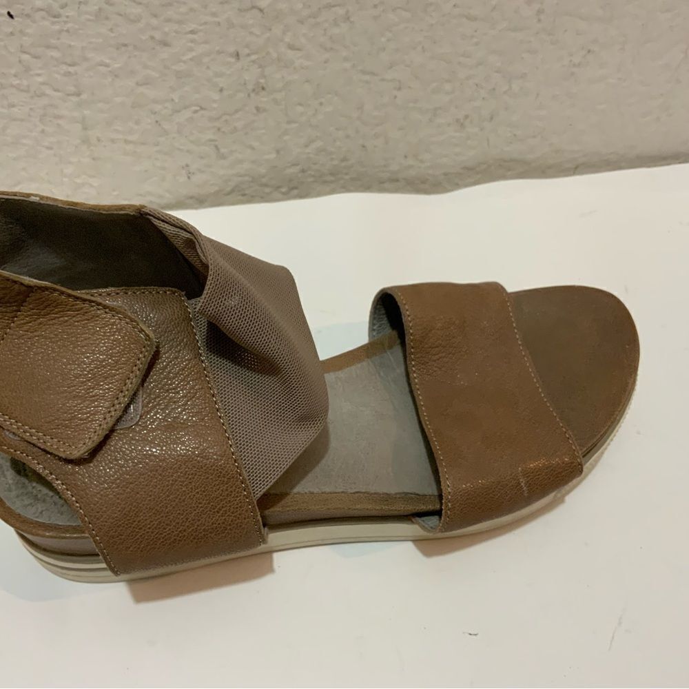 Eileen Fisher Spree Sports Sandal Size 6 Tan Leather Wedge Open Toe Gladiator